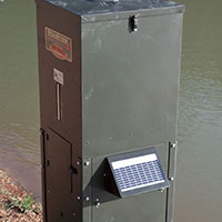Fish feeders for ponds